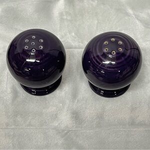 Modern Purple Ceramic Salt & Pepper Shakers Set‎ – Retro Eggplant Hue